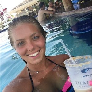 Meet your Posher, Daniekle