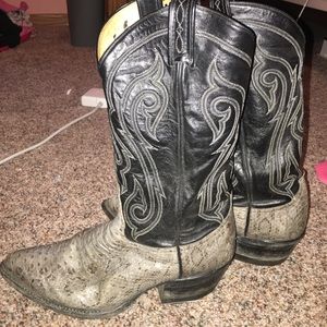TONY LAMA COWBOY BOOTS!