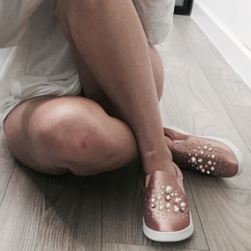Decor Sneaker Dusty Rose Satin Embellished slides - Picture 6 of 8