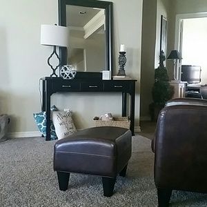 Meet your Posher, Laurie