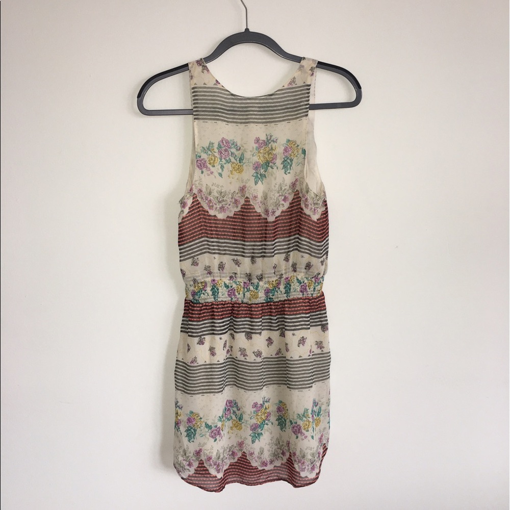Patterned dress - Picture 2 of 4