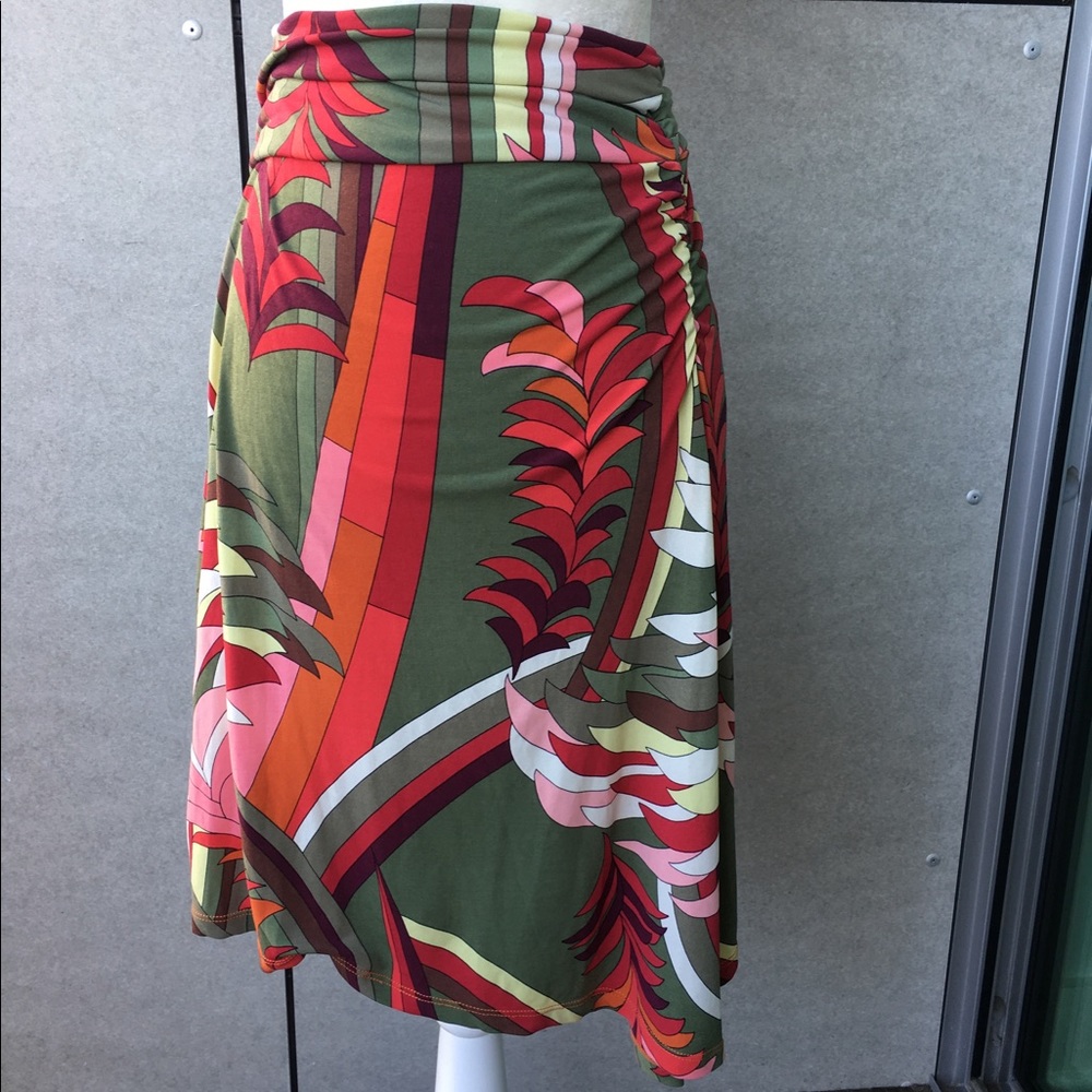 BCBG maxazria floral skirt size L