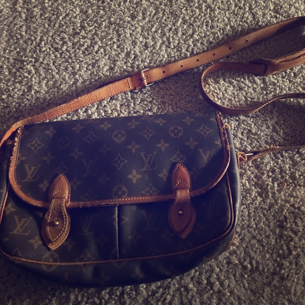 Vintage Louis Vuitton Crossbody