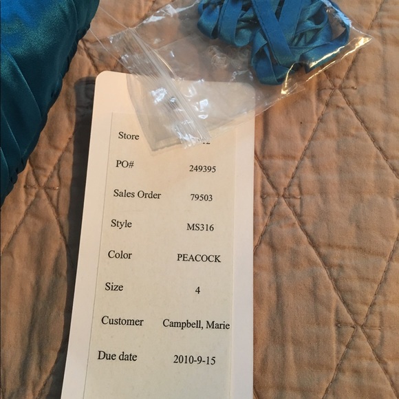 Never worn - Picture 3 of 4