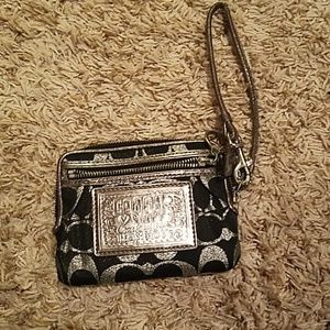 Coach poppy wristlet