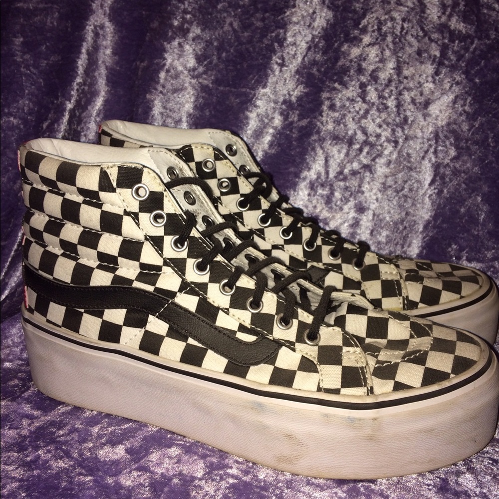 PLATFORM CHECKERBOARD VANS
