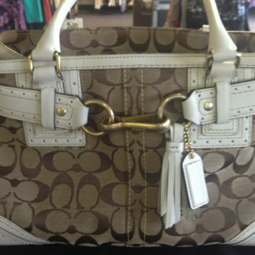 Coach Signature Purse