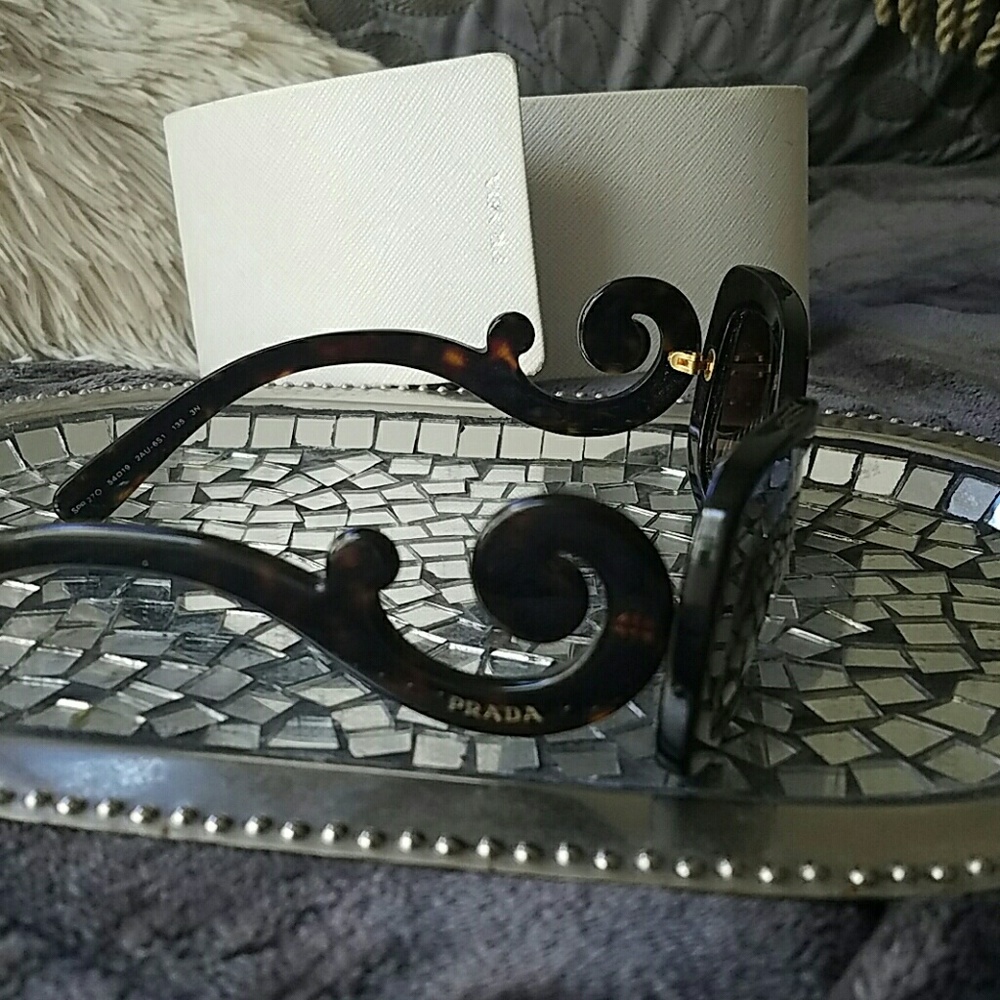 Autgentic Prada sunglasses