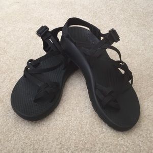 Chaco black toe strap Women's size 7
