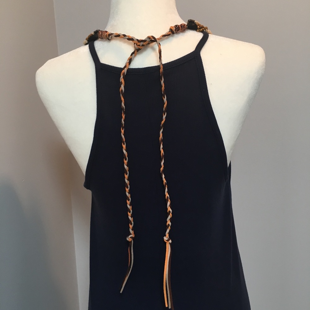 Unique wood bead necklace - Picture 2 of 6