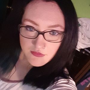 Meet your Posher, Lizzie