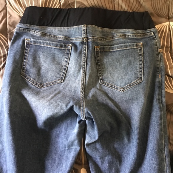 Bundle of Liz Lange for Target maternity jeans - Picture 3 of 5
