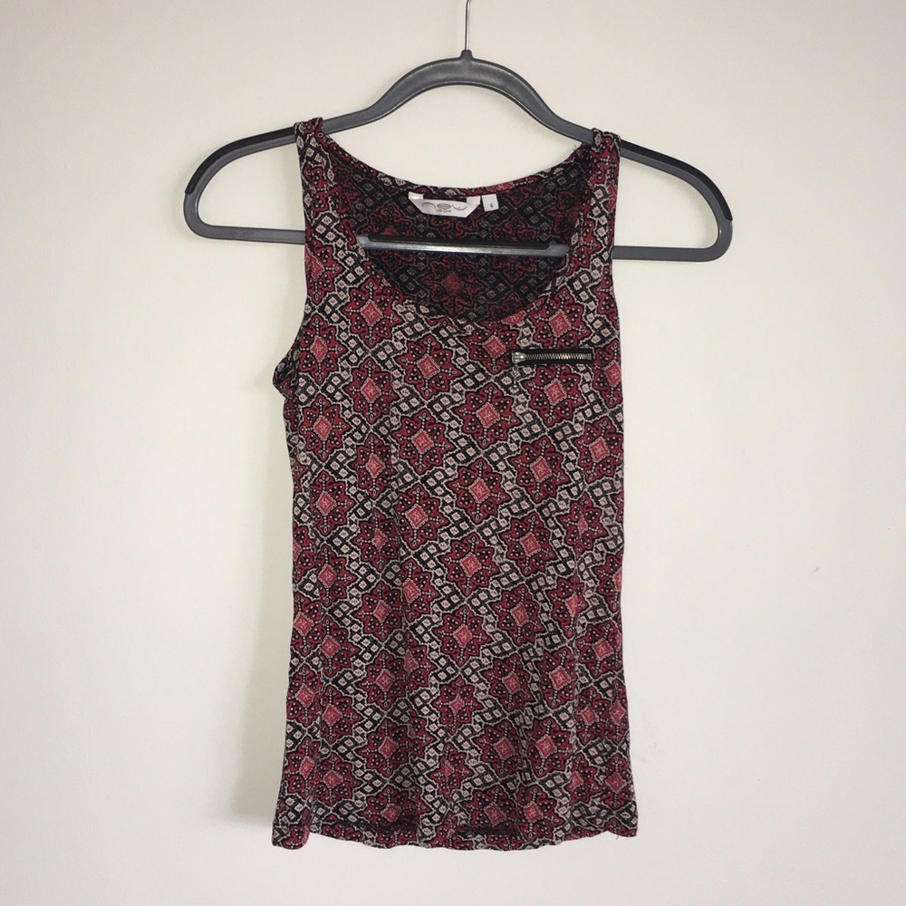 Red/black tank top