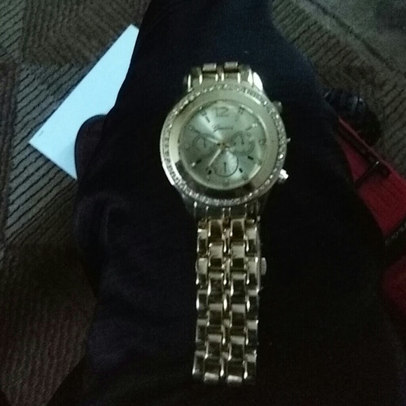 Watch - Picture 1 of 1