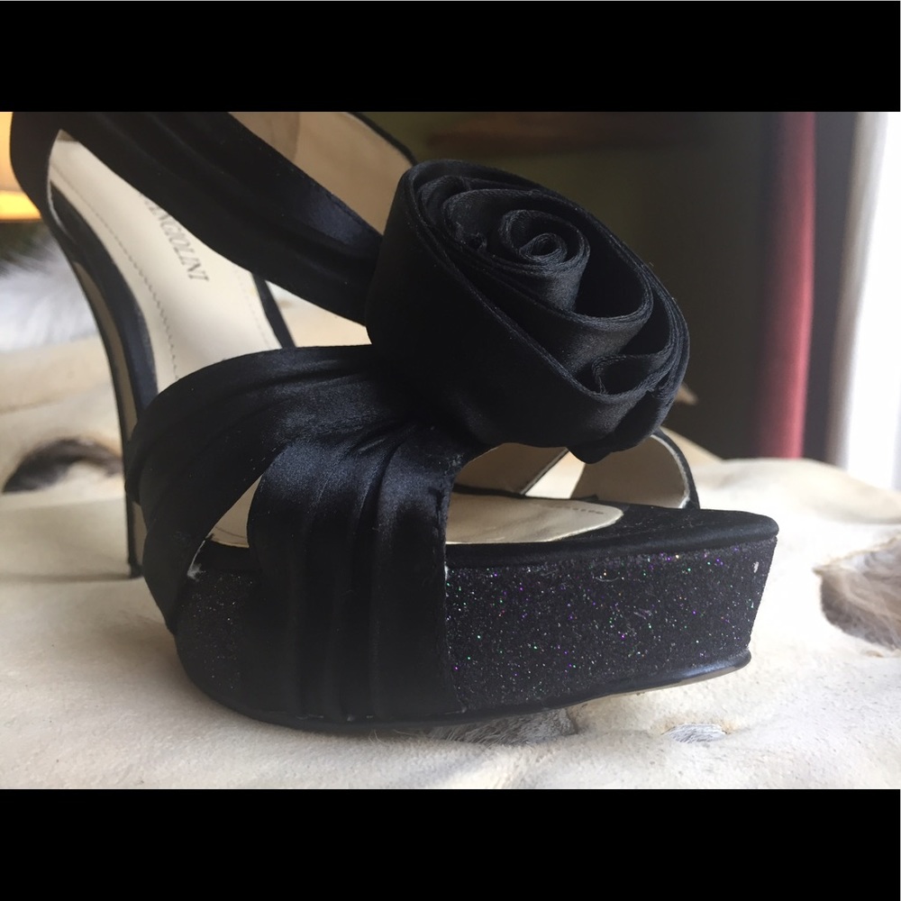 Gorgeous satin Enzo pumps! Sz 6.5