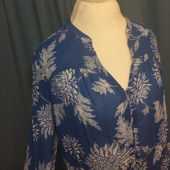 Lucky Brand blue and white top - Picture 2 of 3