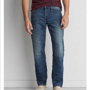 Men's American Eagle medium wash loose fit jeans