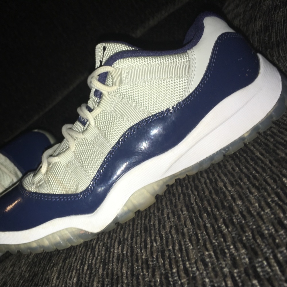 Jordan 11 Georgetown