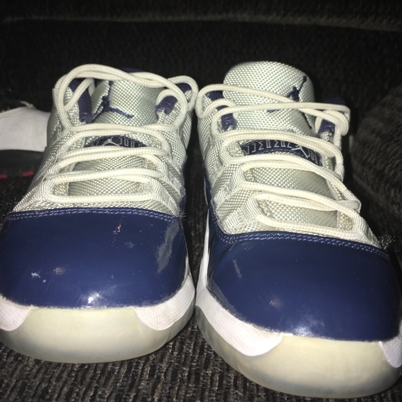 Jordan 11 Georgetown - Picture 2 of 4