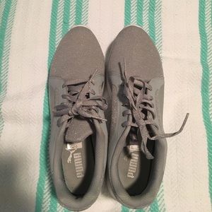 Puma Sneakers