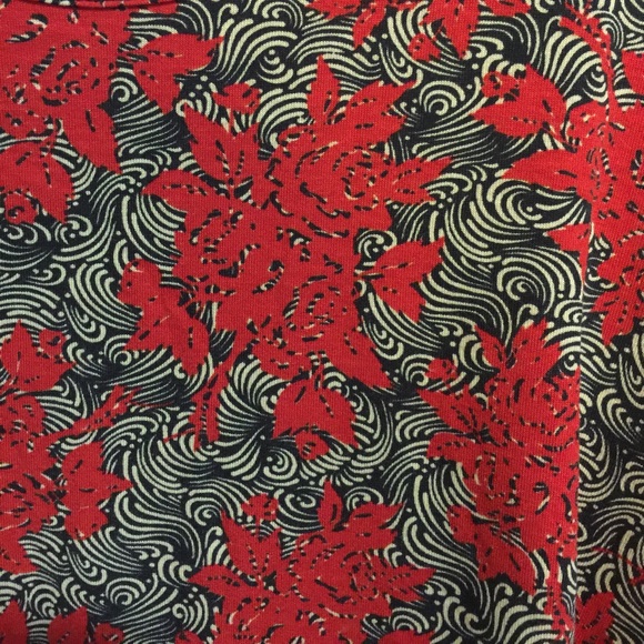 Lularoe Perfect Tee - Picture 2 of 3