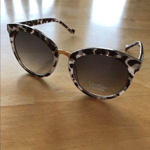 Brand New Jessica Simpson sunglasses