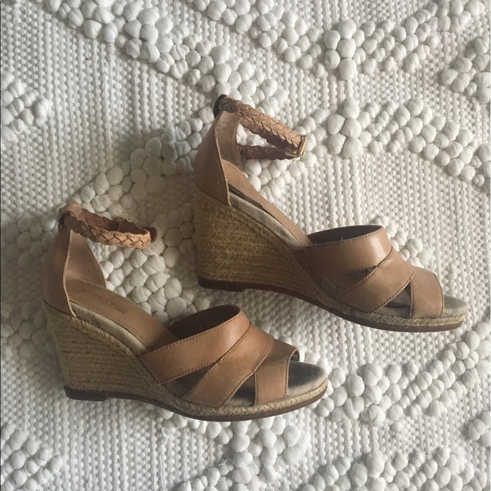 SPERRY neutral, rope wedges. Size 9.