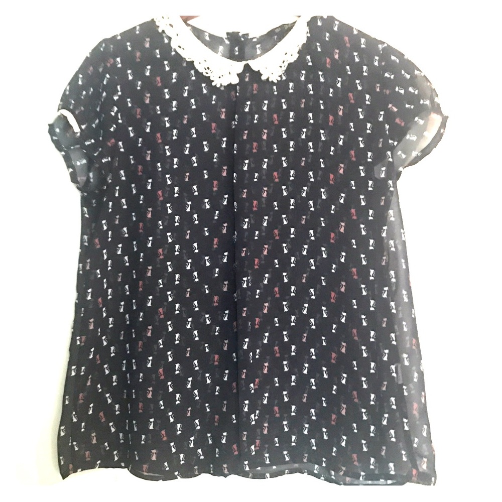 Cute blue top with delicate cat print