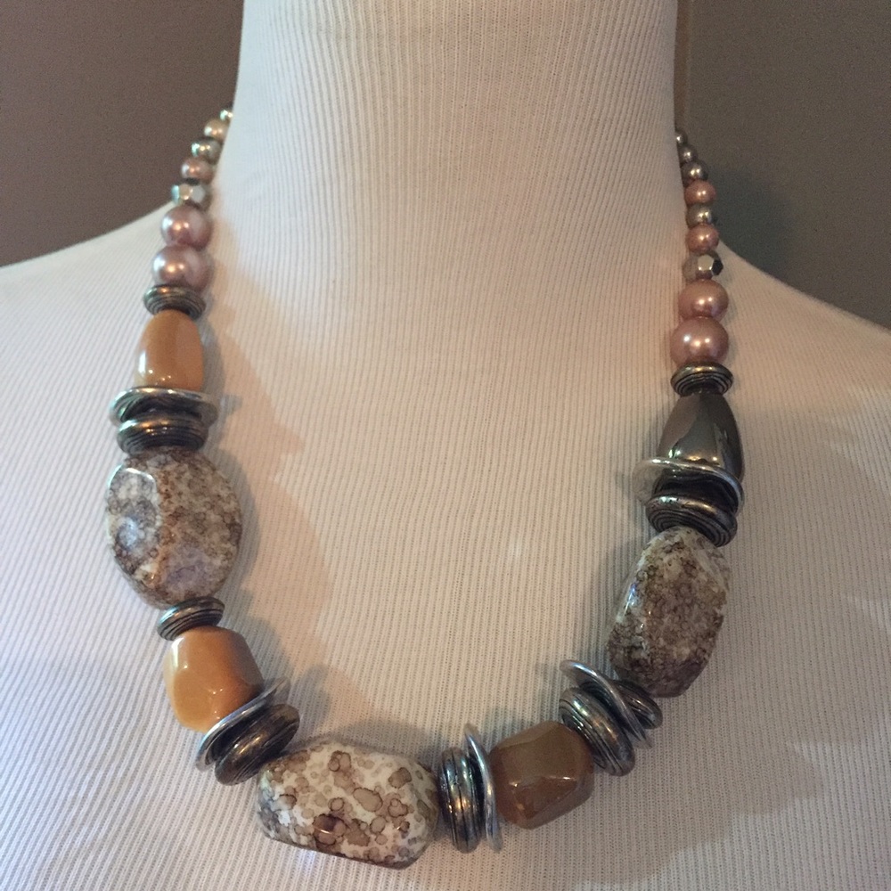 Gorgeous necklace NWOT