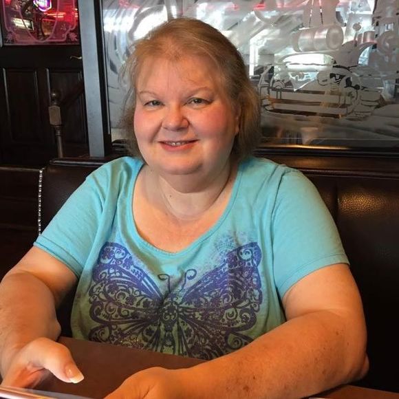 Meet your Posher, Debbie - Picture 1 of 1