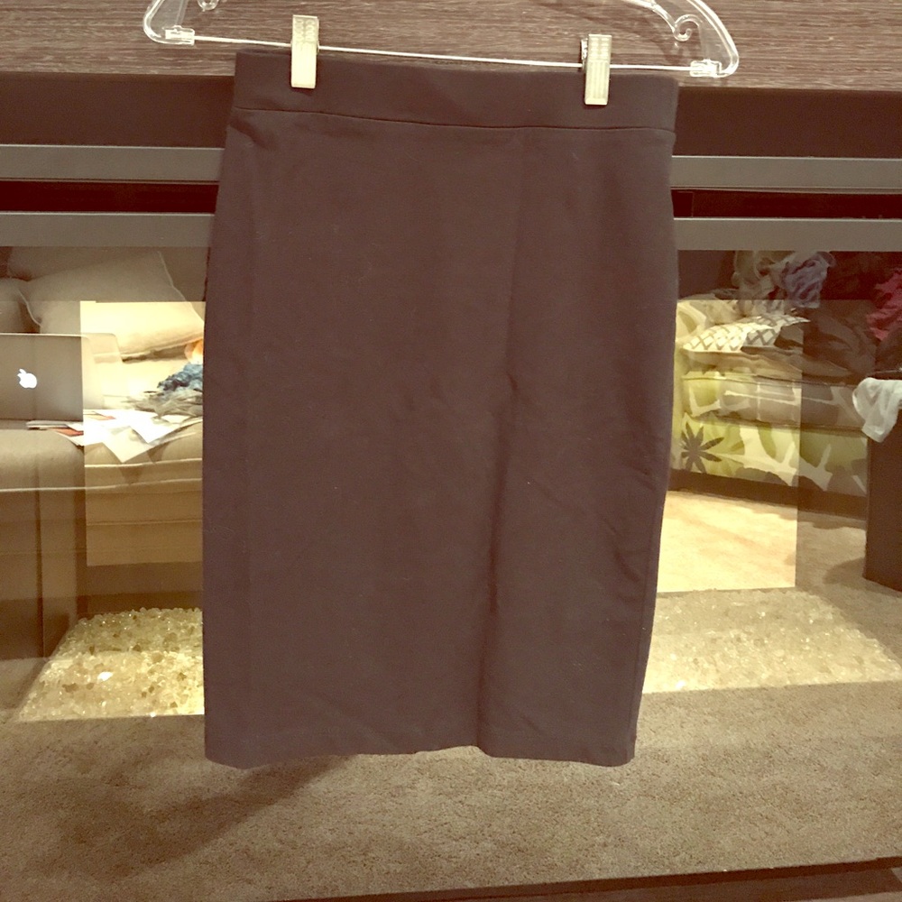 Comfy cotton black pencil skirt