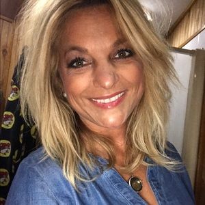 Meet your Posher, Christi