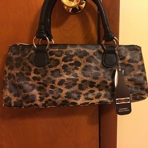 Insulated wine clutch