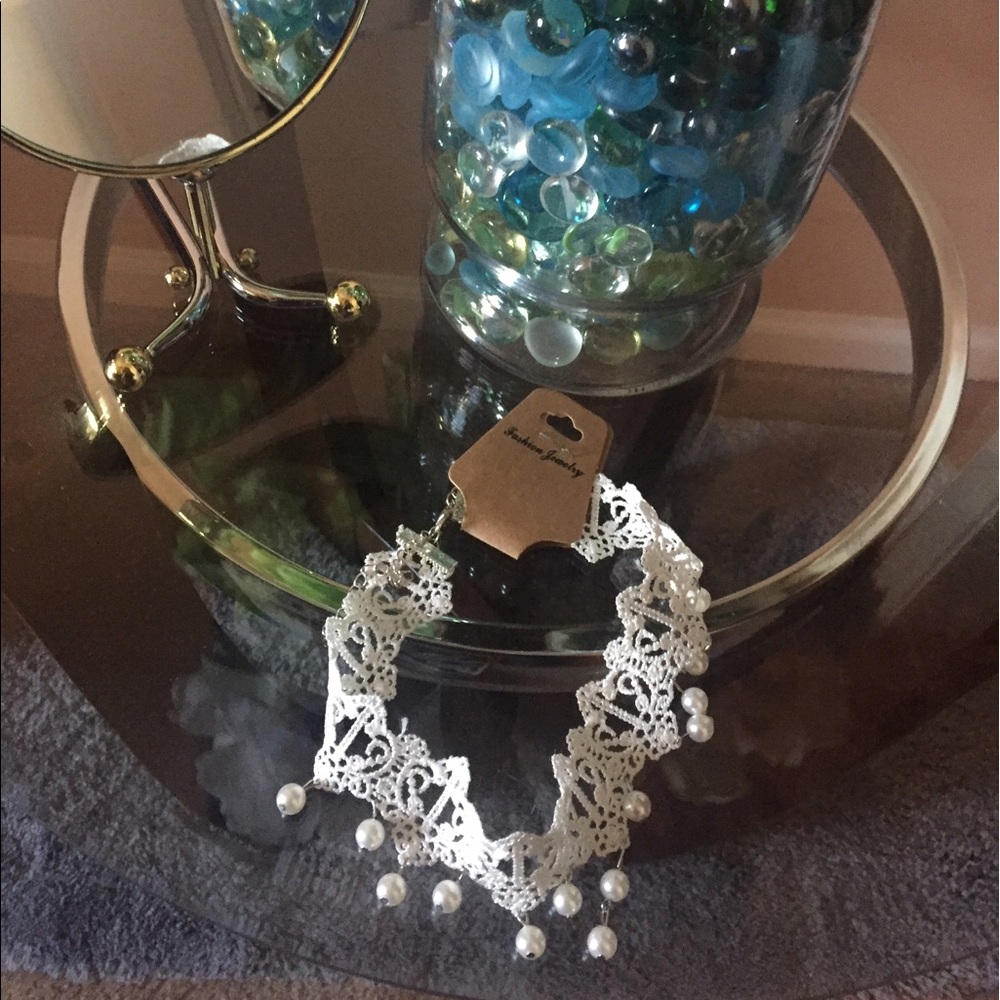 White lace necklace with pearls