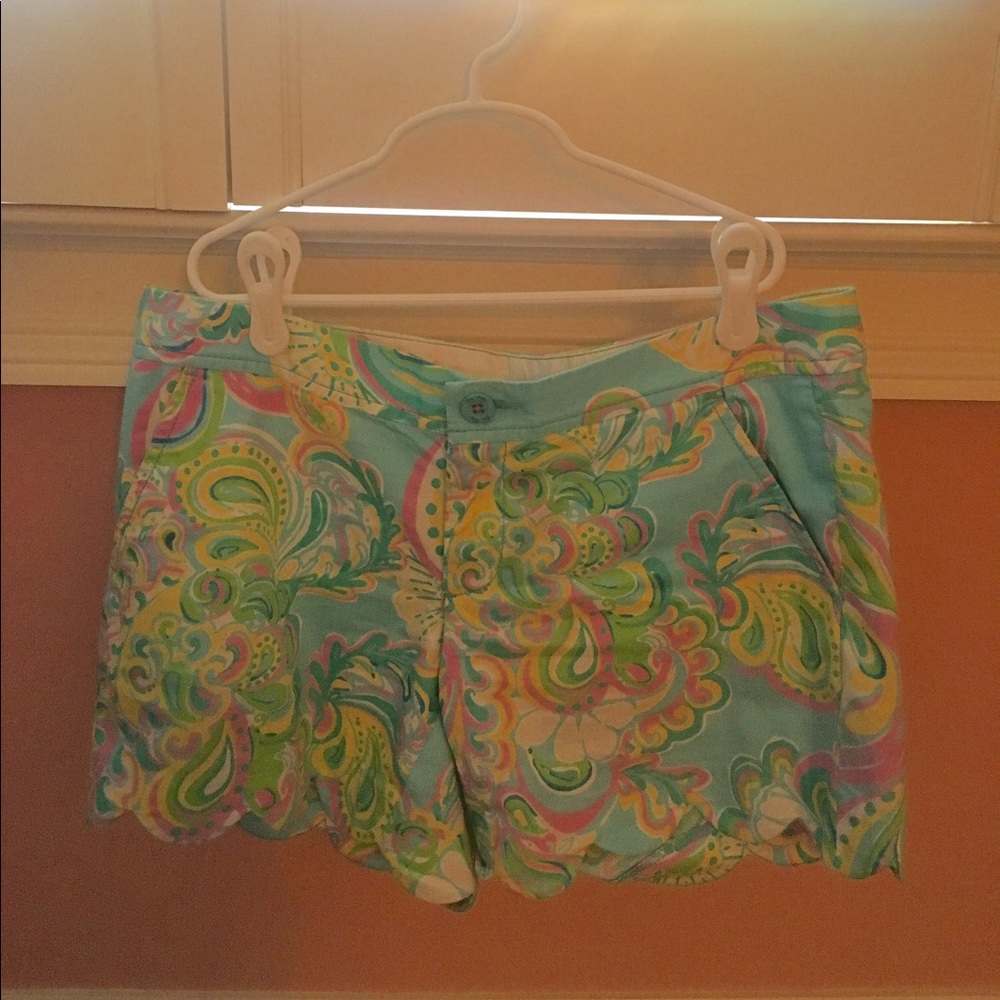 Lilly Pulitzer Scalloped Patterned Shorts