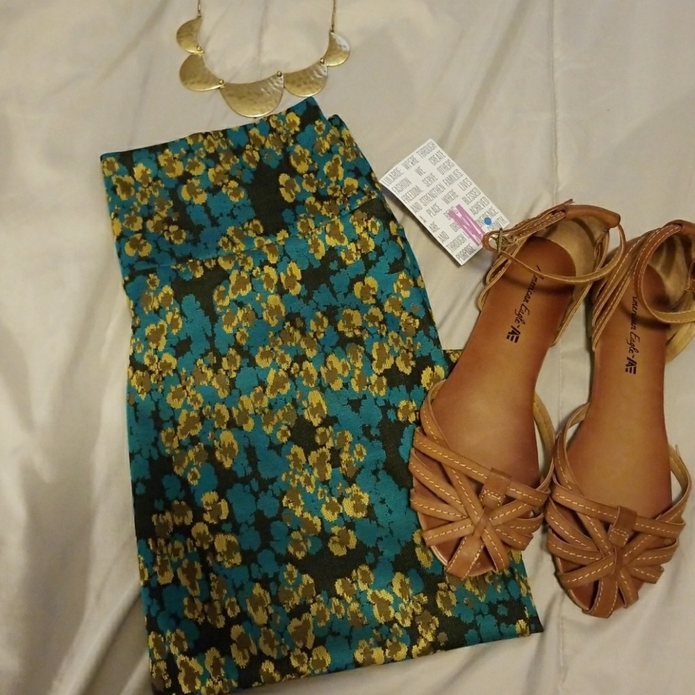 LULAROE CASSIE SKIRT