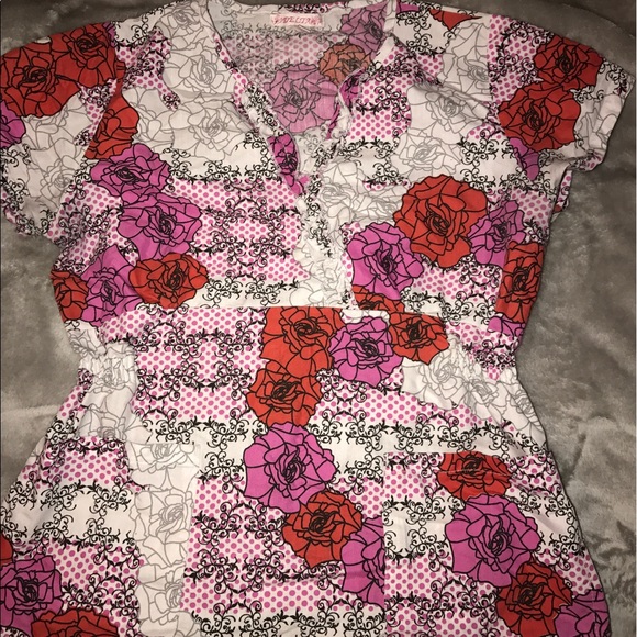Floral scrub top - Picture 1 of 1