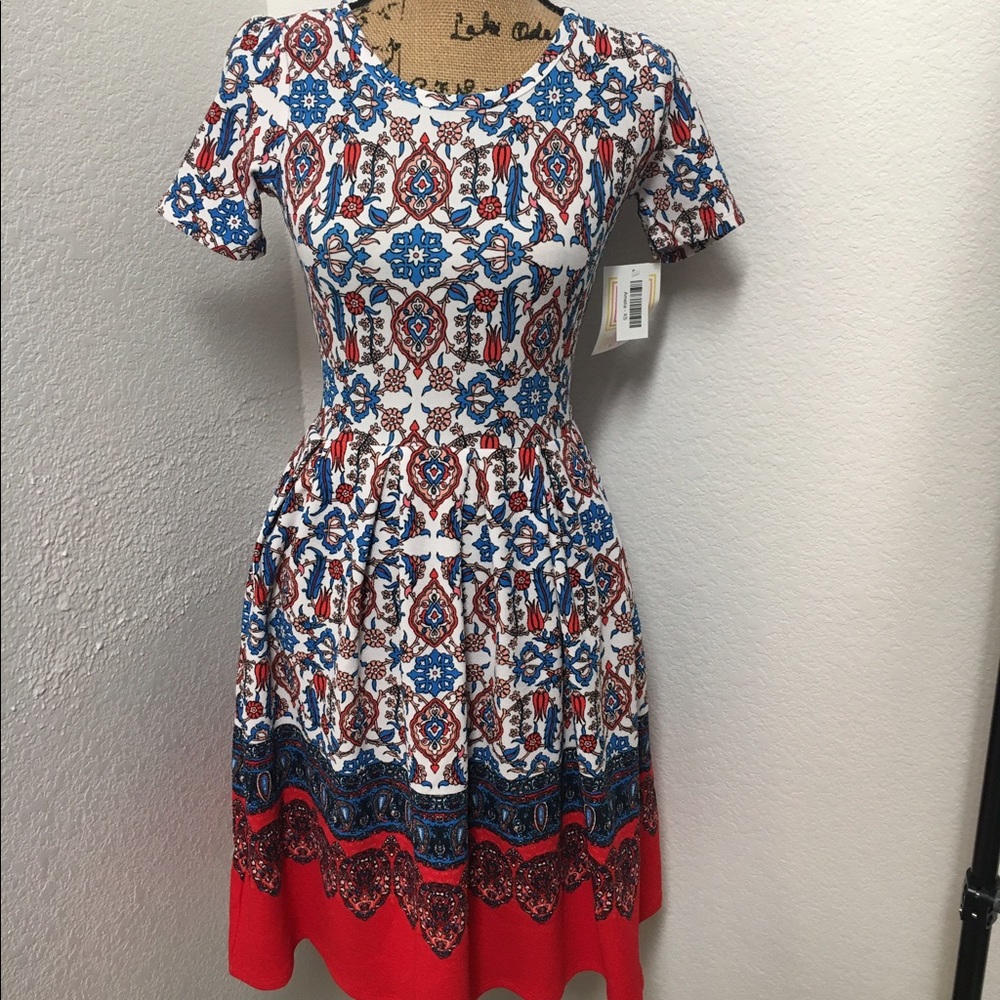 🦄LuLaRoe Dipped Amelia Unicorn XS🦄