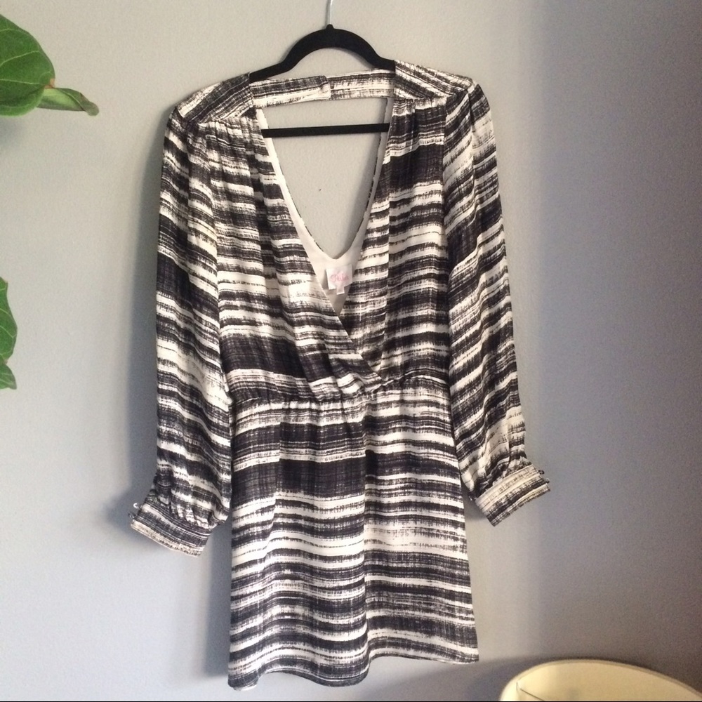 Super flattering Long-sleeve Parker V neck