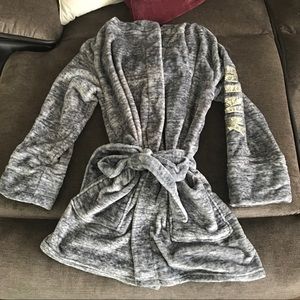 VS Pink soft cropped robe XS