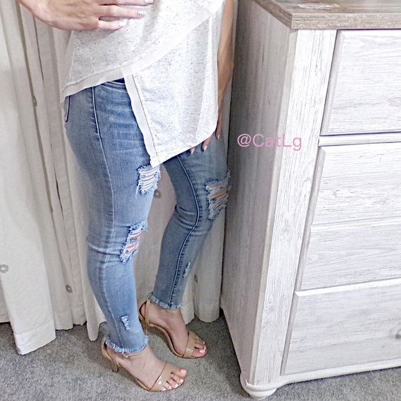 BOGO🔹Distressed Denim Ripped Skinny Jeans Frayed - Picture 4 of 5