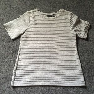 Apt. 9 gray t with horizontal ribbed detail
