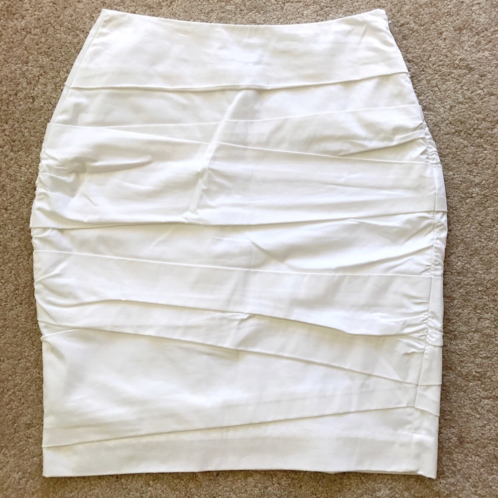 NWT White House Black Market Pencil Skirt