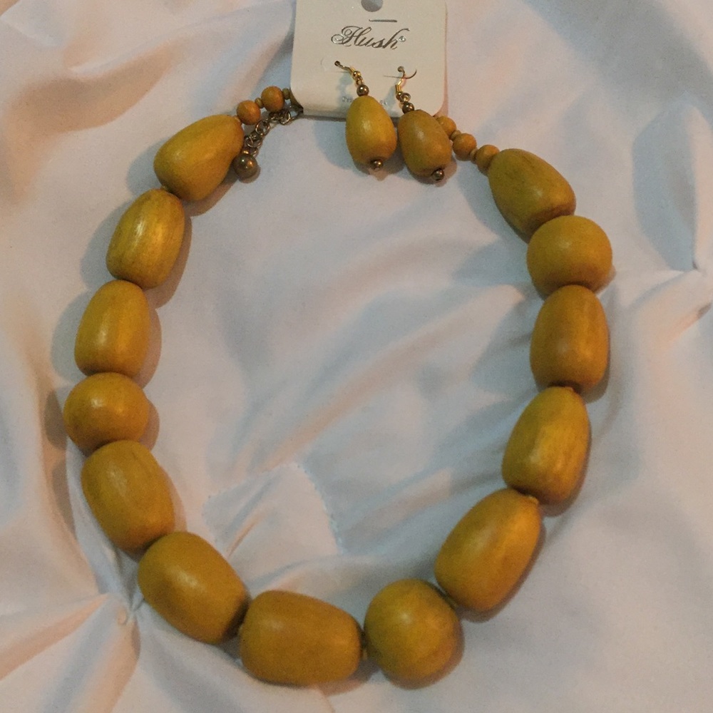Mustard color necklace & earring set