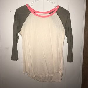 American Eagle baseball style tee