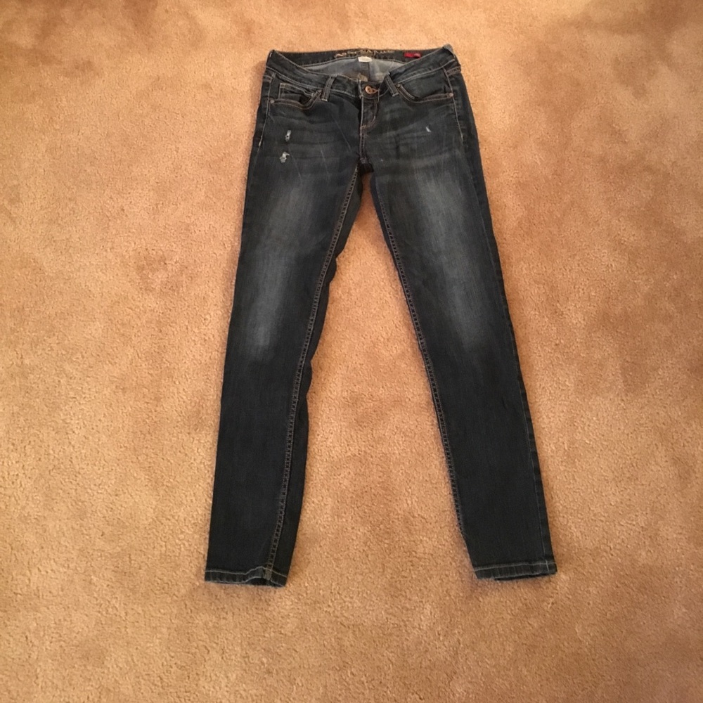 Arizona slightly distressed ankle jeans