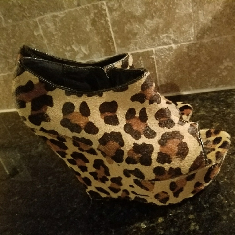 Steve Madden wedges