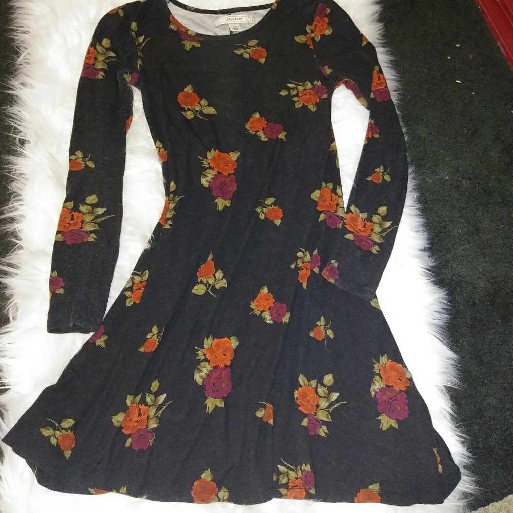 Floral long-sleeved dress