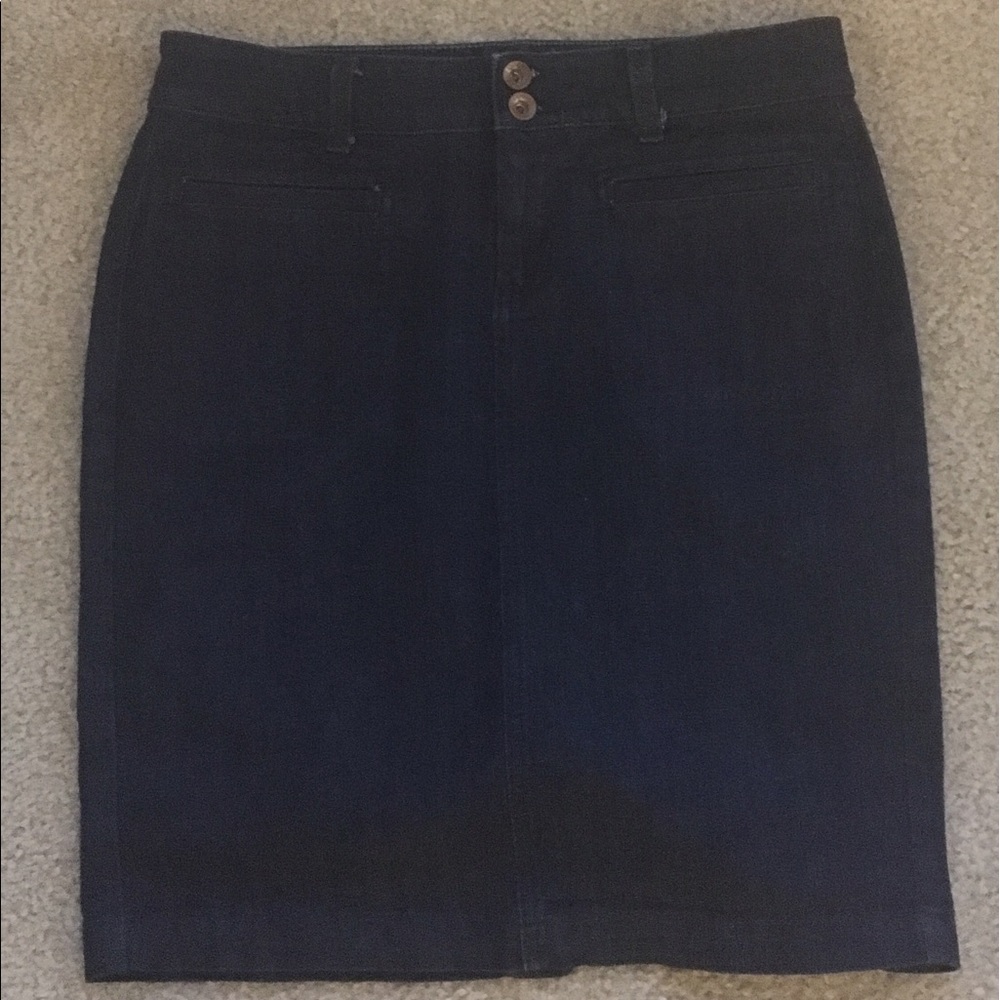 Banana Republic indigo wash denim pencil skirt