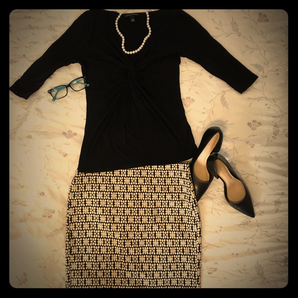 Banana Republic black and white pencil skirt